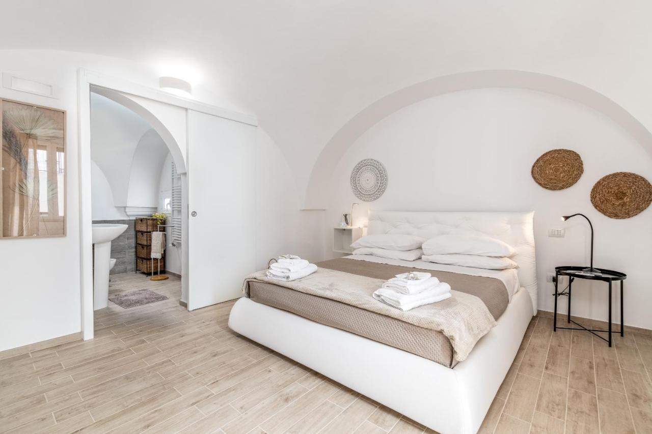 오스투니 Palazzo Toselli 아파트 외부 사진